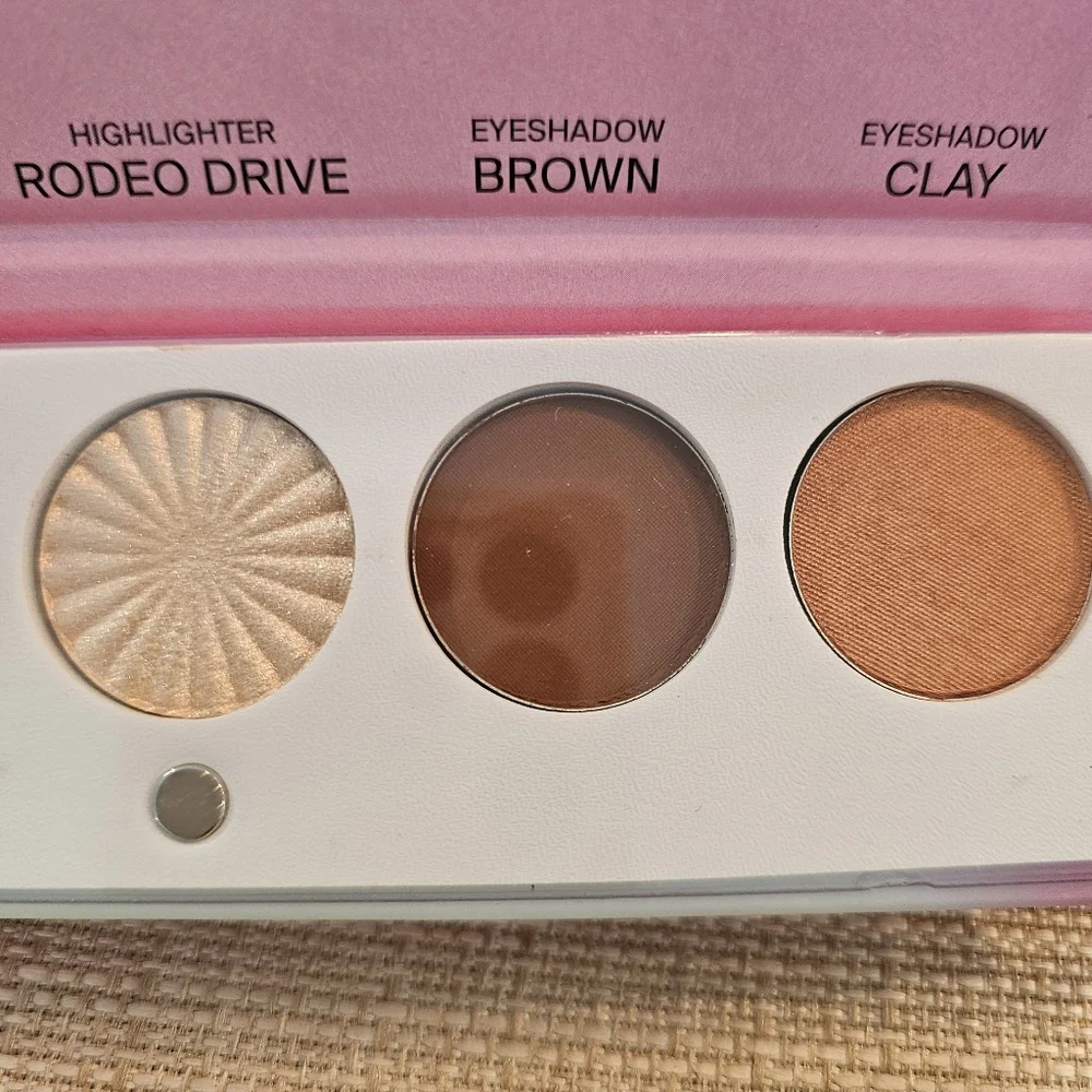 OFRA Signature Eyeshadow Palette Luxe & Skone Brow Wand In Creamy Chai